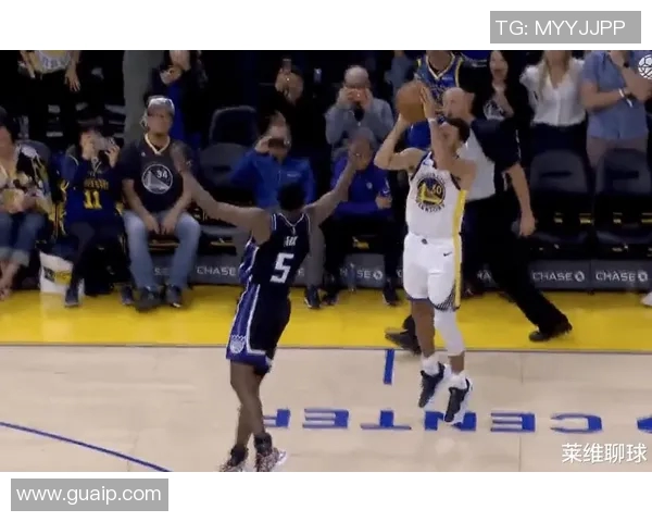 10月25日勇士对阵奇才精彩回放全场比赛亮点与精彩瞬间分析 10月25日勇士对阵奇才精彩回放全场比赛亮点与精彩瞬间分析