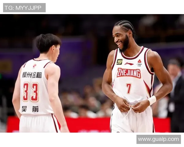 CBA精彩对决广东队迎战浙江队争夺季后赛席位的关键战役 CBA精彩对决广东队迎战浙江队争夺季后赛席位的关键战役