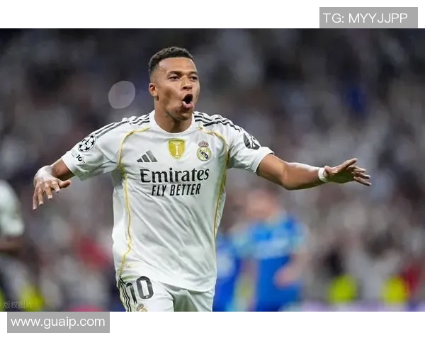 姆巴佩正式宣布加盟皇家马德里，转会费创纪录，球迷热议皇马未来战绩