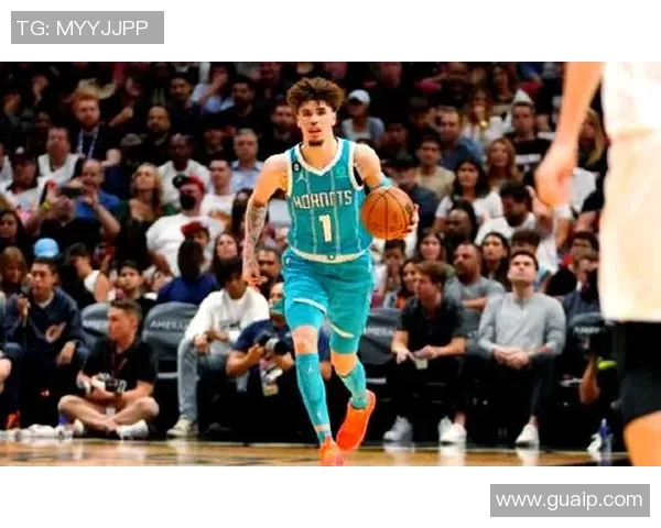 黄蜂队与骑士的激烈对决篮球赛精彩回顾与分析