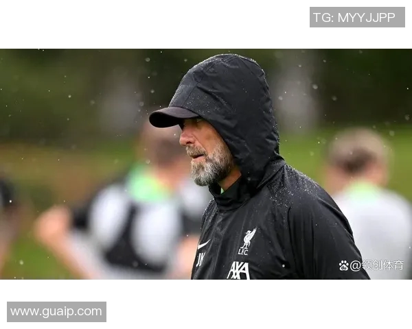 努涅斯在赛季中的崛起与挑战分析及其对球队未来的影响探讨